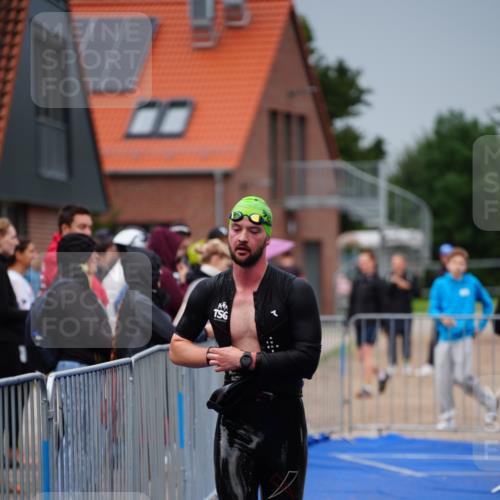 30.08.2026 - Elbe Triathlon Hamburg LAZAROV Photography http://msf.ph/oto/10030622 30.08.2026 08:22:48 Schwimmen 195, 203 meine-sportfotos.de