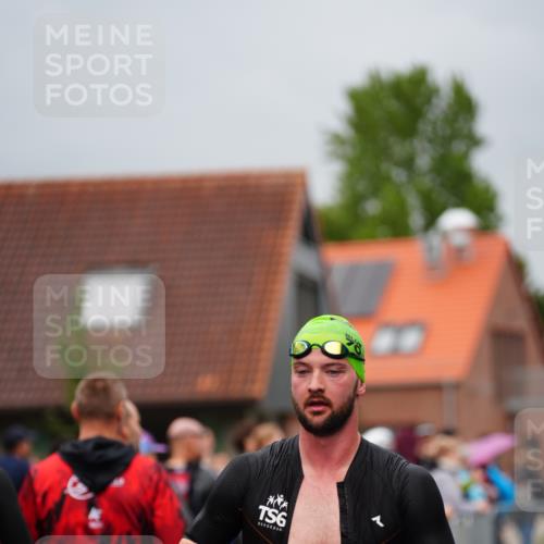 30.08.2026 - Elbe Triathlon Hamburg LAZAROV Photography http://msf.ph/oto/10030624 30.08.2026 08:22:50 Schwimmen 195, 203 meine-sportfotos.de