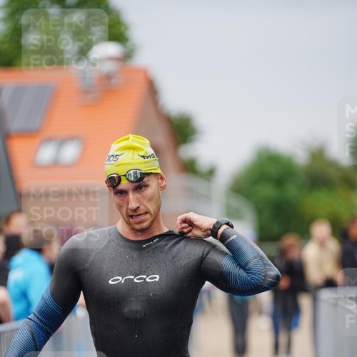 30.08.2026 - Elbe Triathlon Hamburg LAZAROV Photography http://msf.ph/oto/10030639 30.08.2026 08:23:32 Schwimmen 186, 207 meine-sportfotos.de