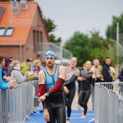 30.08.2026 - Elbe Triathlon Hamburg LAZAROV Photography http://msf.ph/oto/10030643 30.08.2026 08:23:40 Schwimmen 186, 190, 207, 213, 217, 226 meine-sportfotos.de
