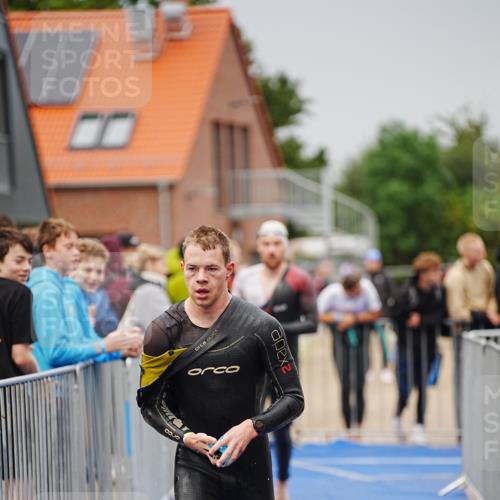 30.08.2026 - Elbe Triathlon Hamburg LAZAROV Photography http://msf.ph/oto/10030653 30.08.2026 08:23:47 Schwimmen 189, 190, 207, 213, 217, 226 meine-sportfotos.de