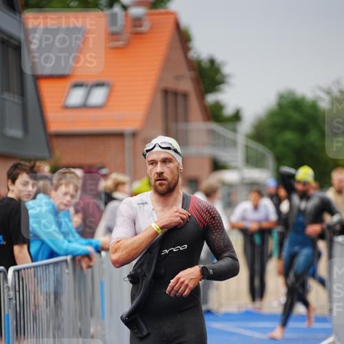 30.08.2026 - Elbe Triathlon Hamburg LAZAROV Photography http://msf.ph/oto/10030658 30.08.2026 08:23:49 Schwimmen 189, 190, 207, 213, 217, 226 meine-sportfotos.de