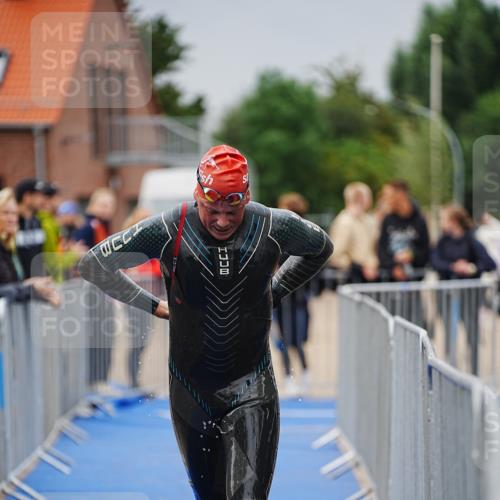 30.08.2026 - Elbe Triathlon Hamburg LAZAROV Photography http://msf.ph/oto/10030673 30.08.2026 08:24:37 Schwimmen 218, 247 meine-sportfotos.de