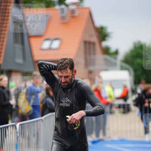 30.08.2026 - Elbe Triathlon Hamburg LAZAROV Photography http://msf.ph/oto/10030680 30.08.2026 08:25:12 Schwimmen 219 meine-sportfotos.de