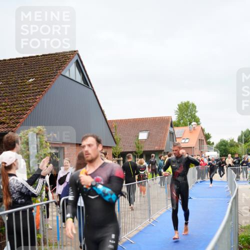 30.08.2026 - Elbe Triathlon Hamburg LAZAROV Photography http://msf.ph/oto/10030699 30.08.2026 08:26:16 Schwimmen 188, 210, 221, 230 meine-sportfotos.de