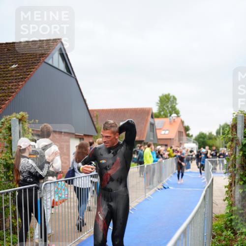 30.08.2026 - Elbe Triathlon Hamburg LAZAROV Photography http://msf.ph/oto/10030701 30.08.2026 08:26:17 Schwimmen 188, 210, 221, 230 meine-sportfotos.de