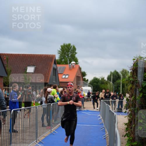 30.08.2026 - Elbe Triathlon Hamburg LAZAROV Photography http://msf.ph/oto/10030709 30.08.2026 08:27:10 Schwimmen 191, 227, 229 meine-sportfotos.de