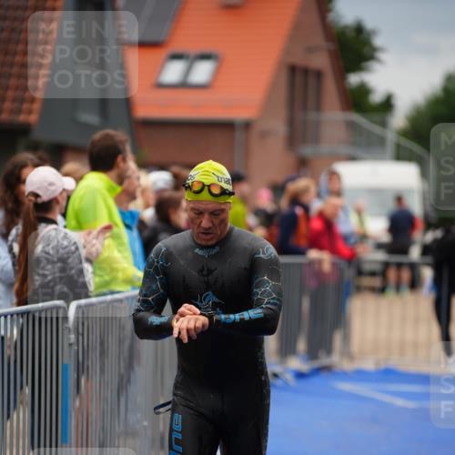30.08.2026 - Elbe Triathlon Hamburg LAZAROV Photography http://msf.ph/oto/10030715 30.08.2026 08:27:17 Schwimmen 191, 227, 229, 240 meine-sportfotos.de