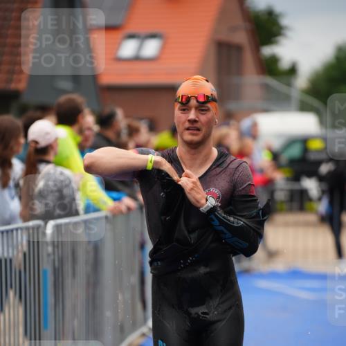 30.08.2026 - Elbe Triathlon Hamburg LAZAROV Photography http://msf.ph/oto/10030730 30.08.2026 08:27:37 Schwimmen 181, 206, 232, 238 meine-sportfotos.de