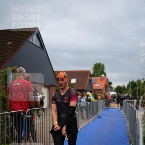 30.08.2026 - Elbe Triathlon Hamburg LAZAROV Photography http://msf.ph/oto/10030731 30.08.2026 08:27:38 Schwimmen 181, 206, 232, 238 meine-sportfotos.de