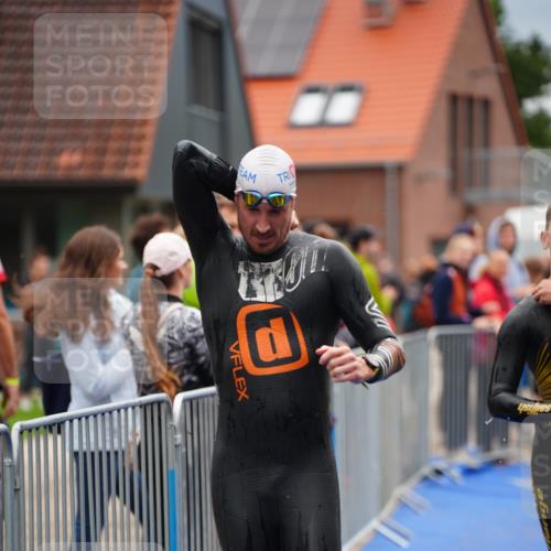 30.08.2026 - Elbe Triathlon Hamburg LAZAROV Photography http://msf.ph/oto/10030742 30.08.2026 08:27:49 Schwimmen 181, 182, 206, 222, 236 meine-sportfotos.de
