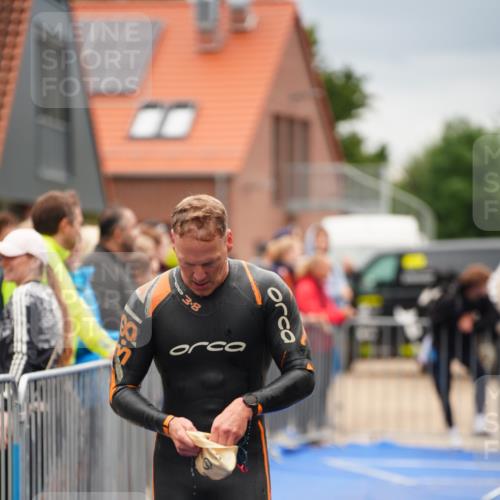 30.08.2026 - Elbe Triathlon Hamburg LAZAROV Photography http://msf.ph/oto/10030756 30.08.2026 08:28:02 Schwimmen 222, 236 meine-sportfotos.de