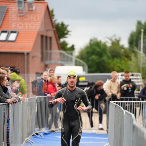 30.08.2026 - Elbe Triathlon Hamburg LAZAROV Photography http://msf.ph/oto/10030770 30.08.2026 08:28:14 Schwimmen 183, 198 meine-sportfotos.de