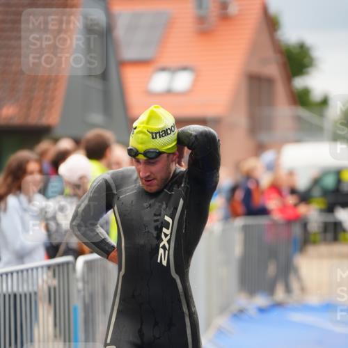 30.08.2026 - Elbe Triathlon Hamburg LAZAROV Photography http://msf.ph/oto/10030790 30.08.2026 08:28:16 Schwimmen 183, 198 meine-sportfotos.de