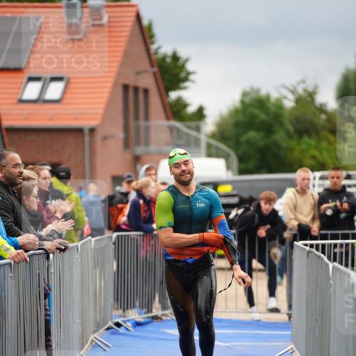 30.08.2026 - Elbe Triathlon Hamburg LAZAROV Photography http://msf.ph/oto/10030794 30.08.2026 08:28:21 Schwimmen 183, 198 meine-sportfotos.de