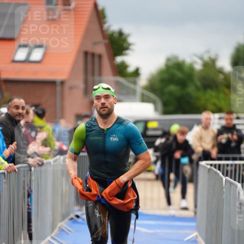 30.08.2026 - Elbe Triathlon Hamburg LAZAROV Photography http://msf.ph/oto/10030799 30.08.2026 08:28:22 Schwimmen 183, 198 meine-sportfotos.de