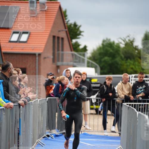 30.08.2026 - Elbe Triathlon Hamburg LAZAROV Photography http://msf.ph/oto/10030810 30.08.2026 08:28:48 Schwimmen 242 meine-sportfotos.de