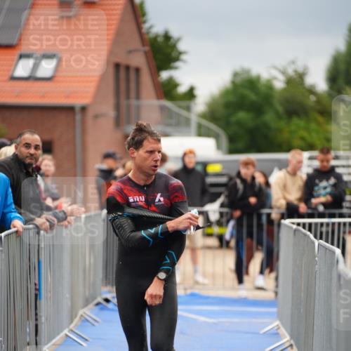 30.08.2026 - Elbe Triathlon Hamburg LAZAROV Photography http://msf.ph/oto/10030821 30.08.2026 08:28:49 Schwimmen 242 meine-sportfotos.de