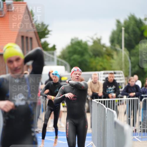 30.08.2026 - Elbe Triathlon Hamburg LAZAROV Photography http://msf.ph/oto/10030841 30.08.2026 08:29:36 Schwimmen 192, 208, 214, 223 meine-sportfotos.de
