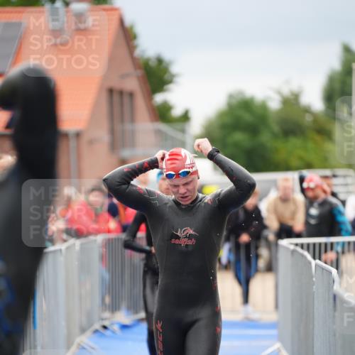 30.08.2026 - Elbe Triathlon Hamburg LAZAROV Photography http://msf.ph/oto/10030848 30.08.2026 08:29:37 Schwimmen 192, 208, 214, 215, 223 meine-sportfotos.de