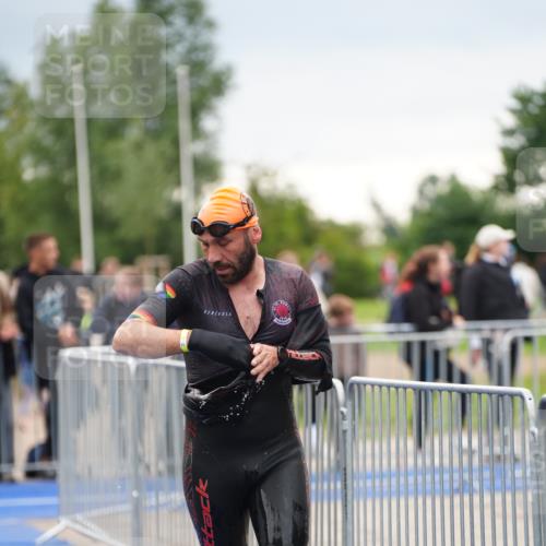 30.08.2026 - Elbe Triathlon Hamburg LAZAROV Photography http://msf.ph/oto/10030874 30.08.2026 08:30:28 Schwimmen 212, 235 meine-sportfotos.de