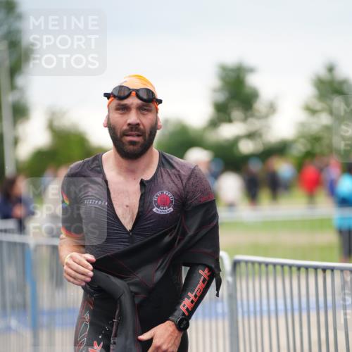 30.08.2026 - Elbe Triathlon Hamburg LAZAROV Photography http://msf.ph/oto/10030883 30.08.2026 08:30:29 Schwimmen 212, 235 meine-sportfotos.de
