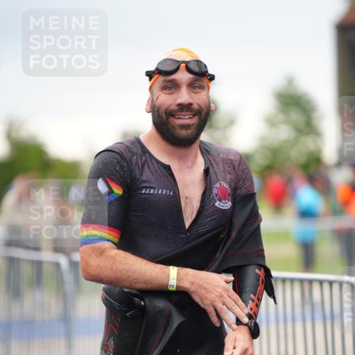 30.08.2026 - Elbe Triathlon Hamburg LAZAROV Photography http://msf.ph/oto/10030886 30.08.2026 08:30:29 Schwimmen 212, 235 meine-sportfotos.de