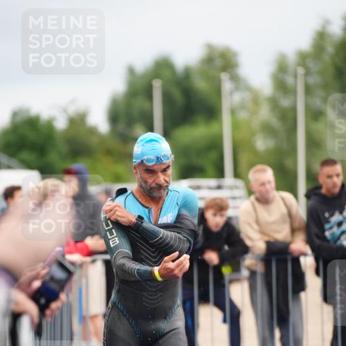 30.08.2026 - Elbe Triathlon Hamburg LAZAROV Photography http://msf.ph/oto/10030891 30.08.2026 08:30:39 Schwimmen 212 meine-sportfotos.de