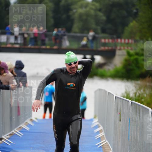 30.08.2026 - Elbe Triathlon Hamburg LAZAROV Photography http://msf.ph/oto/10030926 30.08.2026 08:30:58 Schwimmen 201, 211 meine-sportfotos.de