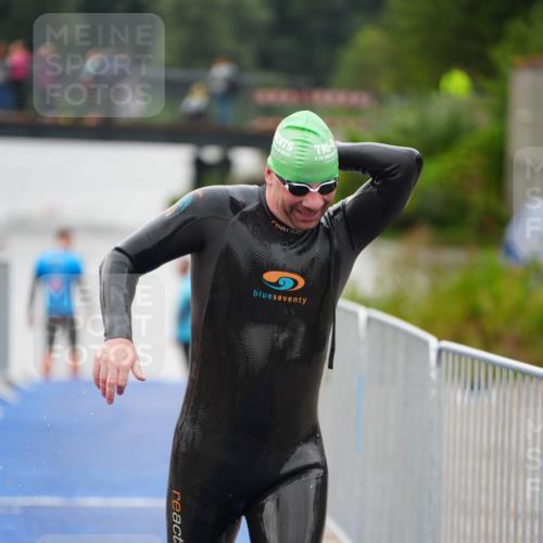 30.08.2026 - Elbe Triathlon Hamburg LAZAROV Photography http://msf.ph/oto/10030937 30.08.2026 08:30:59 Schwimmen 201, 211 meine-sportfotos.de
