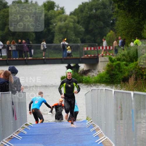 30.08.2026 - Elbe Triathlon Hamburg LAZAROV Photography http://msf.ph/oto/10030957 30.08.2026 08:32:08 Schwimmen  meine-sportfotos.de