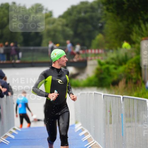 30.08.2026 - Elbe Triathlon Hamburg LAZAROV Photography http://msf.ph/oto/10030980 30.08.2026 08:32:11 Schwimmen 196 meine-sportfotos.de