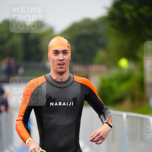 30.08.2026 - Elbe Triathlon Hamburg LAZAROV Photography http://msf.ph/oto/10031005 30.08.2026 08:32:22 Schwimmen 196, 220, 231 meine-sportfotos.de