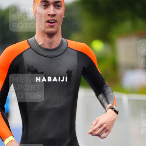 30.08.2026 - Elbe Triathlon Hamburg LAZAROV Photography http://msf.ph/oto/10031010 30.08.2026 08:32:23 Schwimmen 196, 220, 231 meine-sportfotos.de