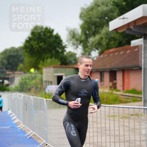 30.08.2026 - Elbe Triathlon Hamburg LAZAROV Photography http://msf.ph/oto/10031021 30.08.2026 08:32:27 Schwimmen 196, 220, 231 meine-sportfotos.de