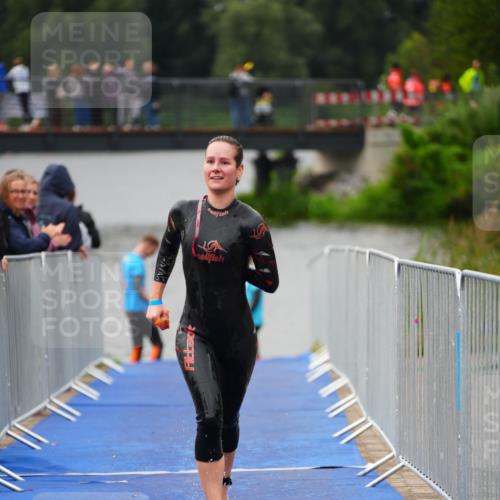 30.08.2026 - Elbe Triathlon Hamburg LAZAROV Photography http://msf.ph/oto/10031039 30.08.2026 08:33:05 Schwimmen 390 meine-sportfotos.de
