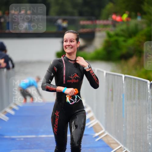 30.08.2026 - Elbe Triathlon Hamburg LAZAROV Photography http://msf.ph/oto/10031048 30.08.2026 08:33:06 Schwimmen 390 meine-sportfotos.de