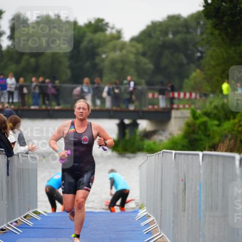 30.08.2026 - Elbe Triathlon Hamburg LAZAROV Photography http://msf.ph/oto/10031149 30.08.2026 08:35:13 Schwimmen 322, 334, 368 meine-sportfotos.de