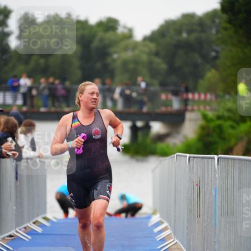 30.08.2026 - Elbe Triathlon Hamburg LAZAROV Photography http://msf.ph/oto/10031154 30.08.2026 08:35:14 Schwimmen 322, 334, 368 meine-sportfotos.de