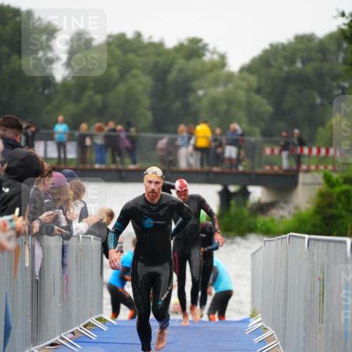 30.08.2026 - Elbe Triathlon Hamburg LAZAROV Photography http://msf.ph/oto/10031205 30.08.2026 08:35:55 Schwimmen 312 meine-sportfotos.de