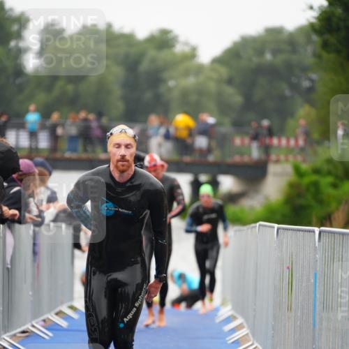 30.08.2026 - Elbe Triathlon Hamburg LAZAROV Photography http://msf.ph/oto/10031218 30.08.2026 08:35:57 Schwimmen 280, 312 meine-sportfotos.de