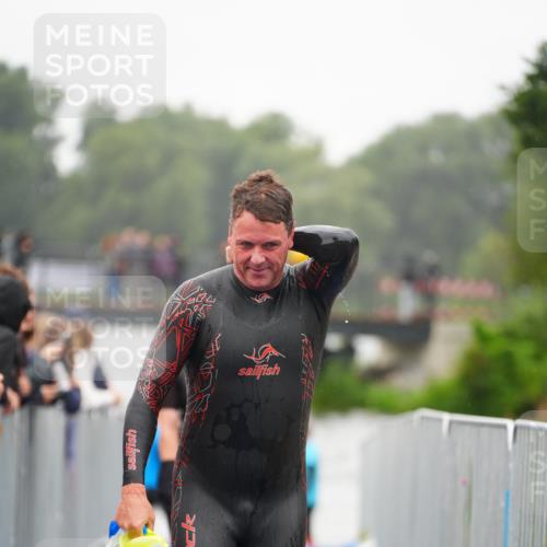 30.08.2026 - Elbe Triathlon Hamburg LAZAROV Photography http://msf.ph/oto/10031288 30.08.2026 08:36:11 Schwimmen 254, 269, 280, 312, 356, 374 meine-sportfotos.de