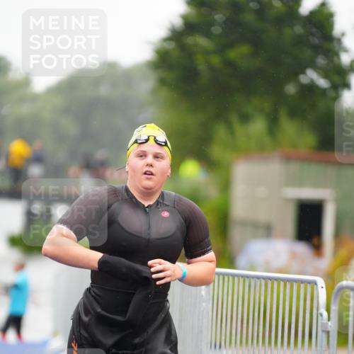 30.08.2026 - Elbe Triathlon Hamburg LAZAROV Photography http://msf.ph/oto/10031302 30.08.2026 08:36:14 Schwimmen 254, 269, 280, 294, 312, 356, 374 meine-sportfotos.de