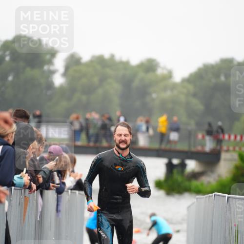 30.08.2026 - Elbe Triathlon Hamburg LAZAROV Photography http://msf.ph/oto/10031311 30.08.2026 08:36:16 Schwimmen 254, 269, 280, 294, 356, 374 meine-sportfotos.de
