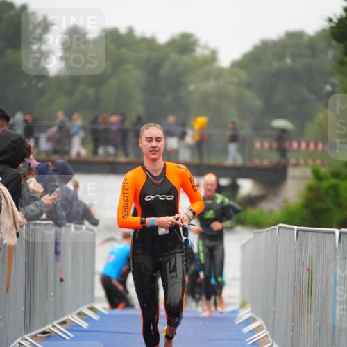 30.08.2026 - Elbe Triathlon Hamburg LAZAROV Photography http://msf.ph/oto/10031359 30.08.2026 08:36:34 Schwimmen 294, 360, 388 meine-sportfotos.de