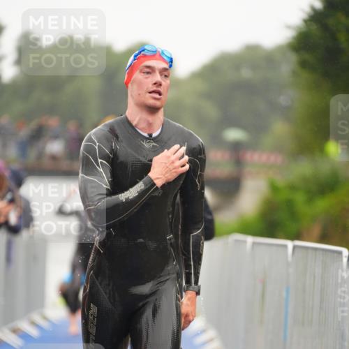 30.08.2026 - Elbe Triathlon Hamburg LAZAROV Photography http://msf.ph/oto/10031407 30.08.2026 08:36:43 Schwimmen 244, 290, 307, 308, 326, 328, 335, 360, 382, 388 meine-sportfotos.de