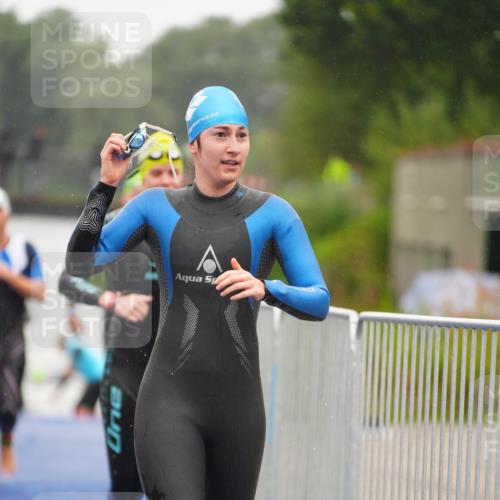 30.08.2026 - Elbe Triathlon Hamburg LAZAROV Photography http://msf.ph/oto/10031426 30.08.2026 08:36:46 Schwimmen 244, 268, 290, 307, 308, 326, 328, 335, 382, 388 meine-sportfotos.de