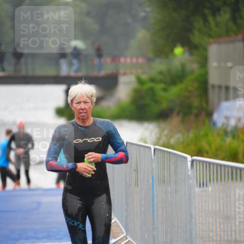 30.08.2026 - Elbe Triathlon Hamburg LAZAROV Photography http://msf.ph/oto/10031513 30.08.2026 08:37:08 Schwimmen 272, 349, 372 meine-sportfotos.de