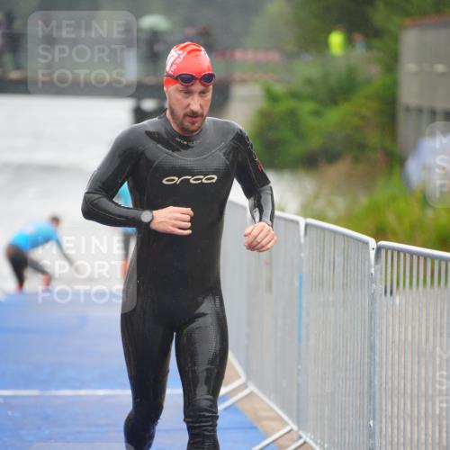 30.08.2026 - Elbe Triathlon Hamburg LAZAROV Photography http://msf.ph/oto/10031538 30.08.2026 08:37:18 Schwimmen 313, 349 meine-sportfotos.de
