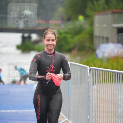 30.08.2026 - Elbe Triathlon Hamburg LAZAROV Photography http://msf.ph/oto/10031634 30.08.2026 08:37:34 Schwimmen 361 meine-sportfotos.de